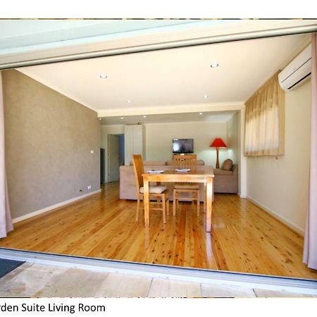 Southview Guest House Wollongong Exteriör bild